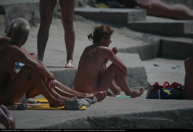 Nudist Rocky Family Angle gallery - Naturism and nudism