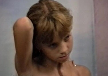 Naturistin: Julia Akt Dessous - Naturism and nudism