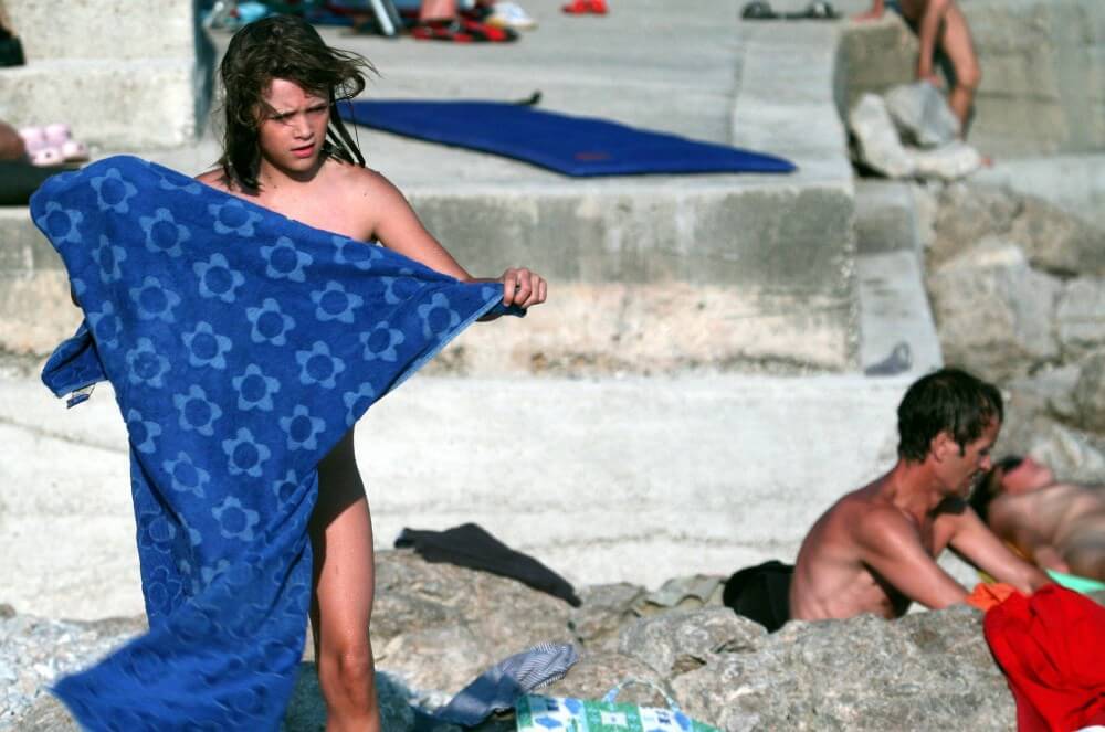 Nudist Rocky Family Angle - Naturism and nudism