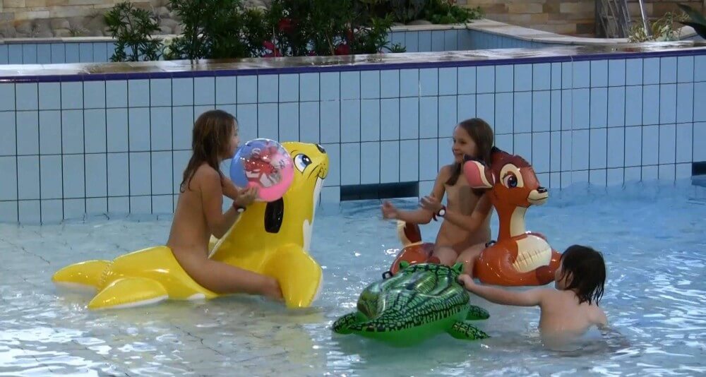 Aqua Extravaganza 1 Full HD - Naturism and nudism