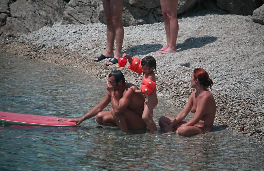 Beach Nudist Family Shore Camp pics - Naturism and nudism