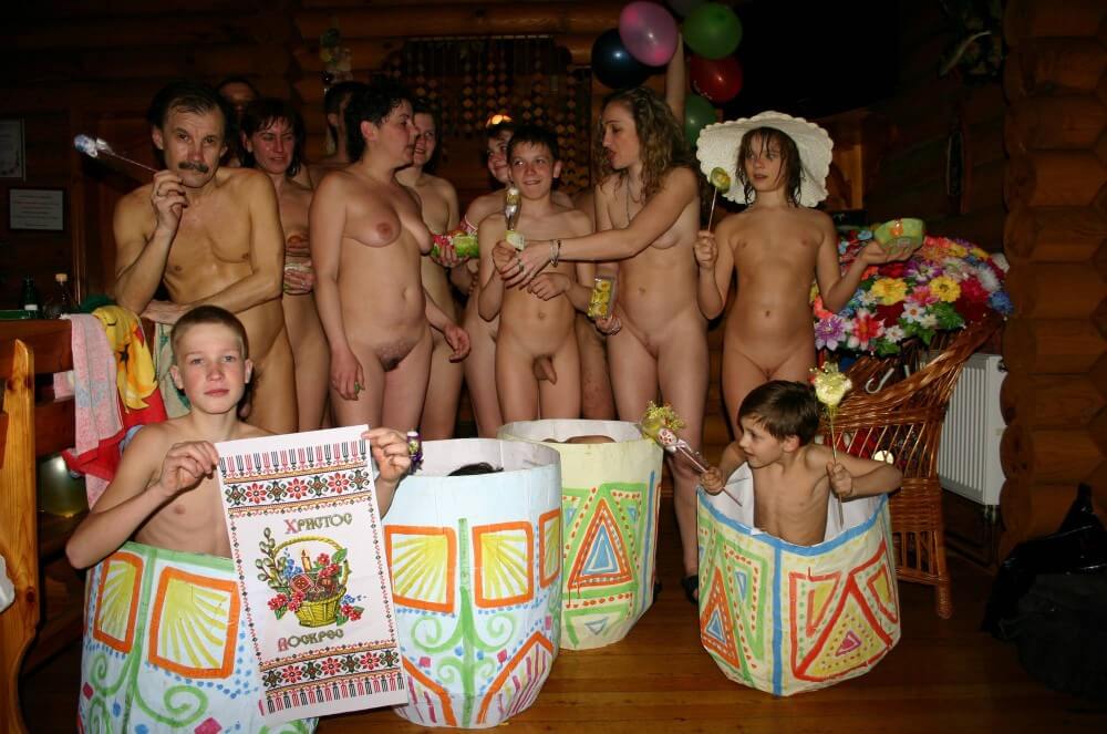 Easter Group Memories pics - Naturism and nudism