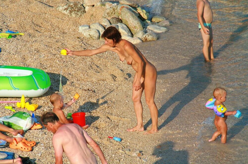 Ula Naturists Beach photo gallery - Naturism and nudism