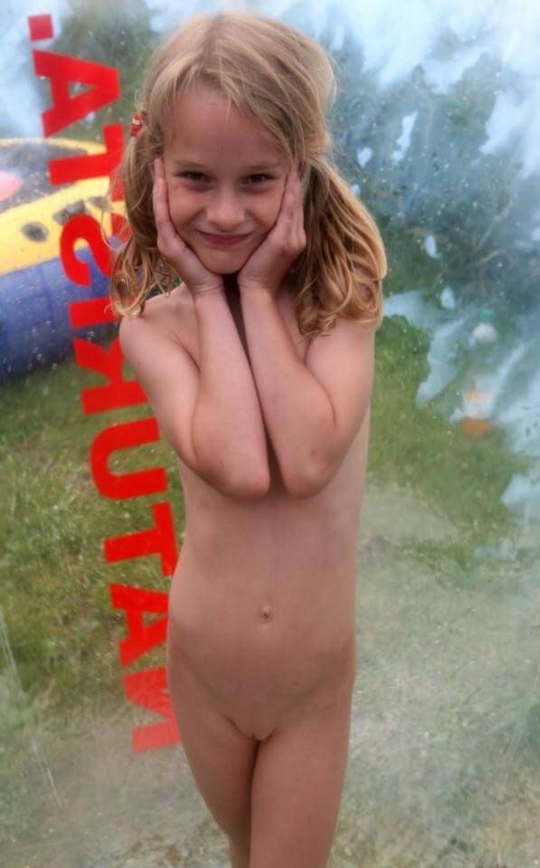 Outdoor nudist photography - Naturism and nudism