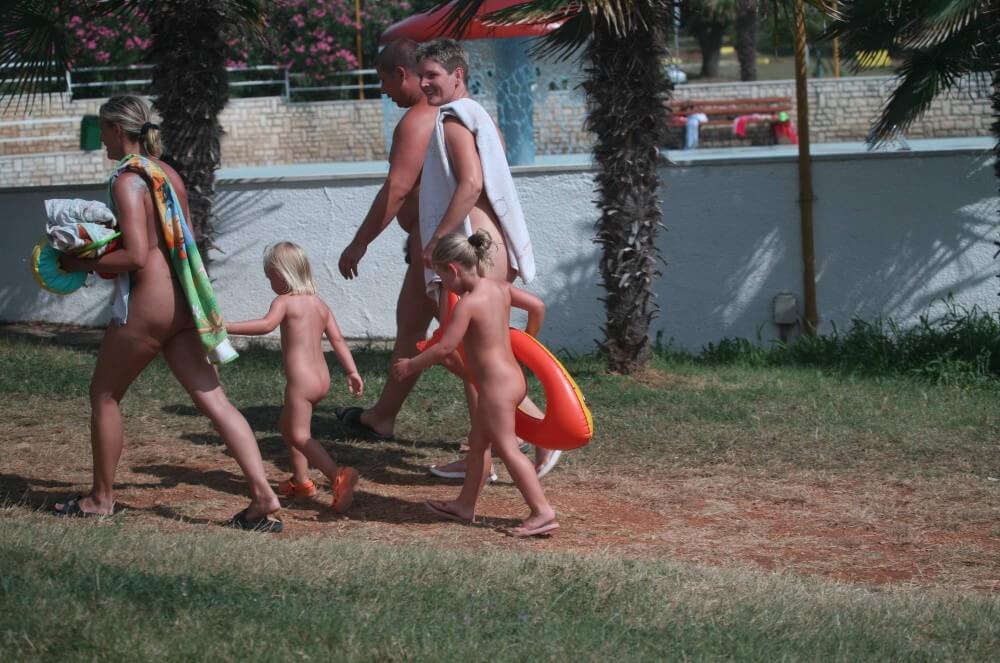 Naturist Family Movement pics - Naturism and nudism