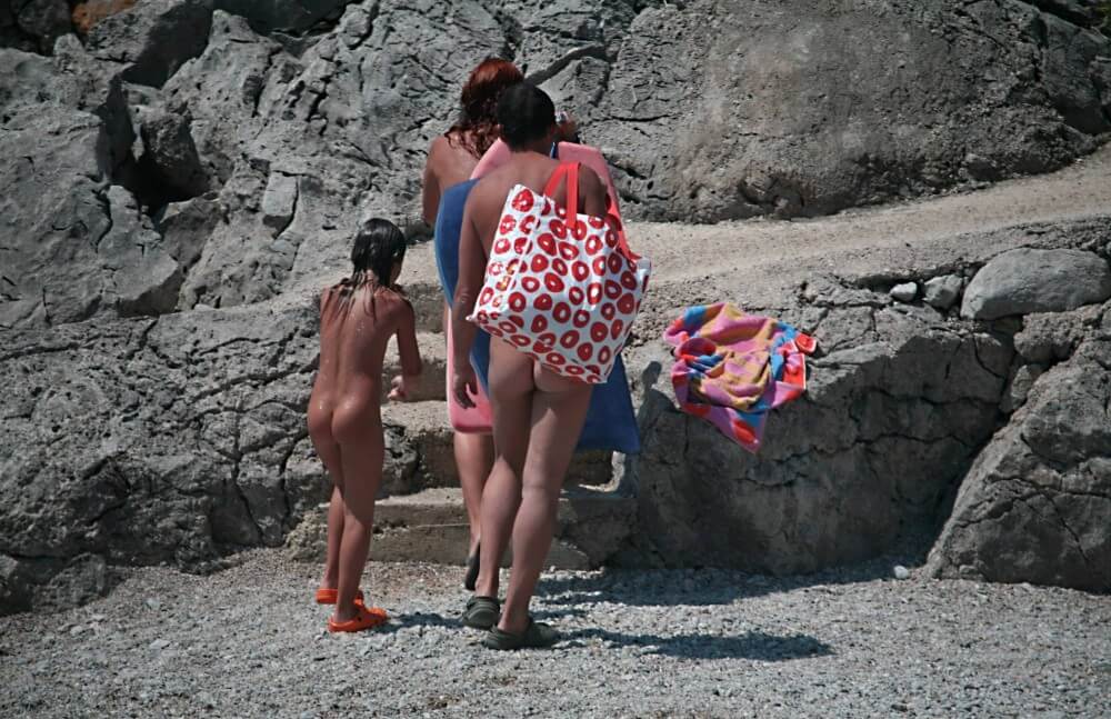 Calling To Go Home pics - Naturism and nudism