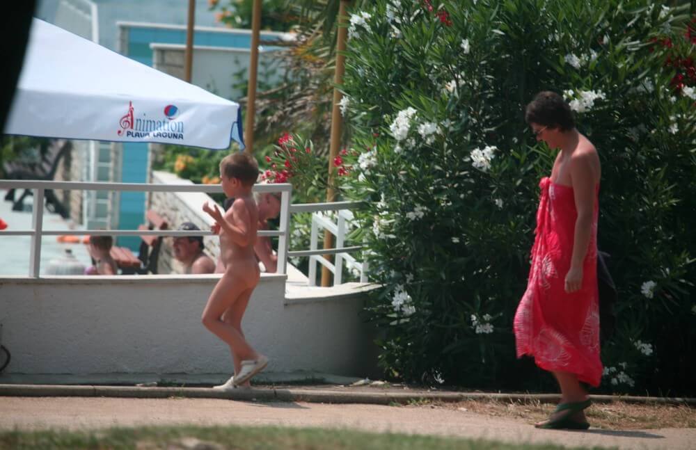 Naturist Pool Walkaround pics - Naturism and nudism