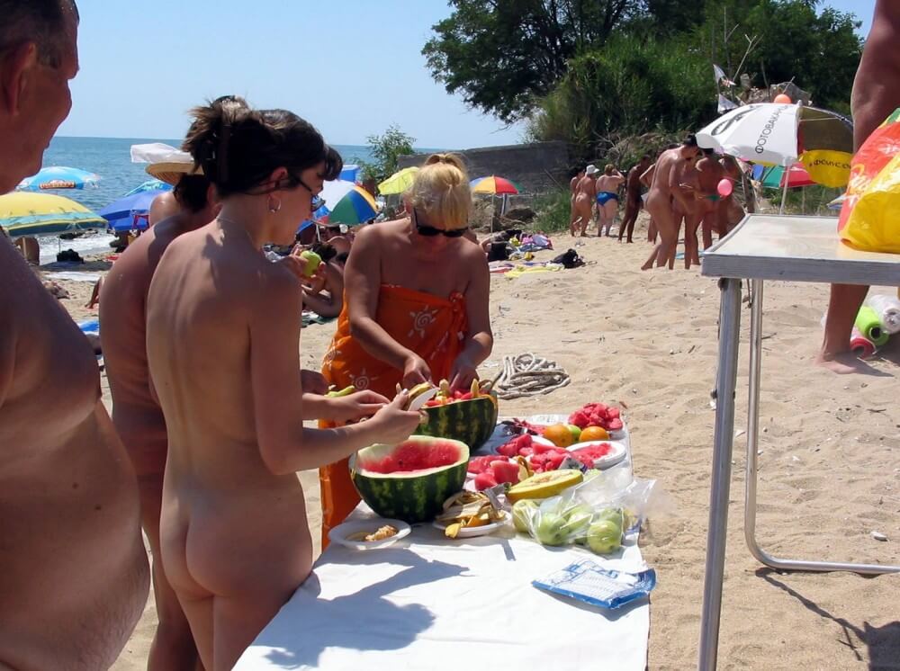 Bulgarian Nude Day Preps pics - Naturism and nudism