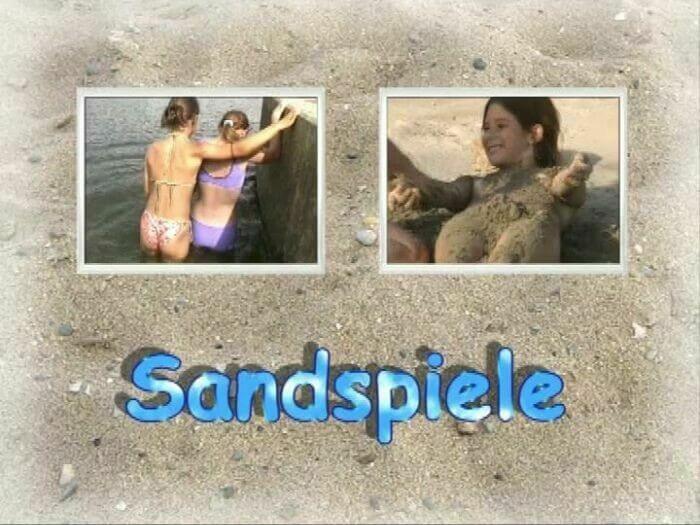 Naturistin: Sandspiele - Naturism and nudism