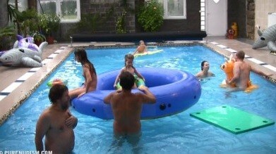 Piano pool and tennis Full HD - Naturism and nudism