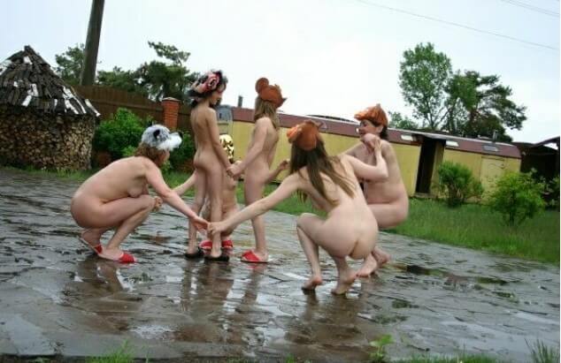 Naturism photo gallery # 23 - Naturism and nudism