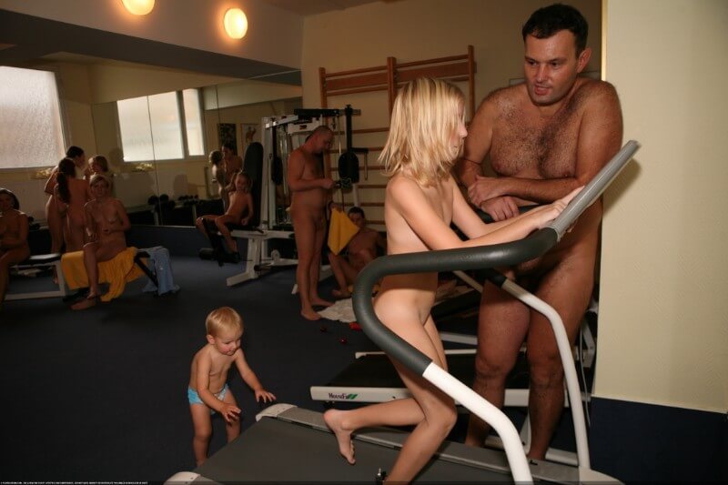 Record room naturists photos - Naturism and nudism