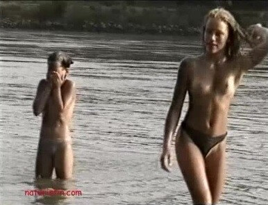 Naturistin: Dirty Girls - Naturism and nudism