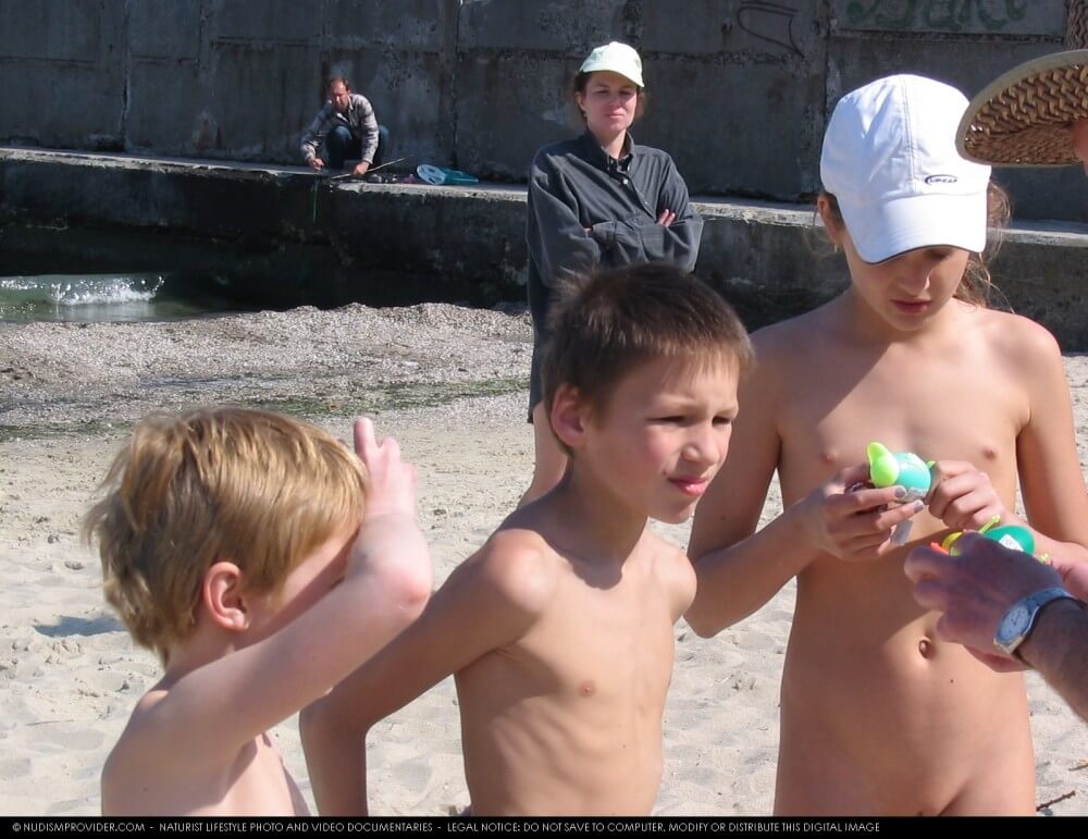 Premium Content # 28 - Naturism and nudism
