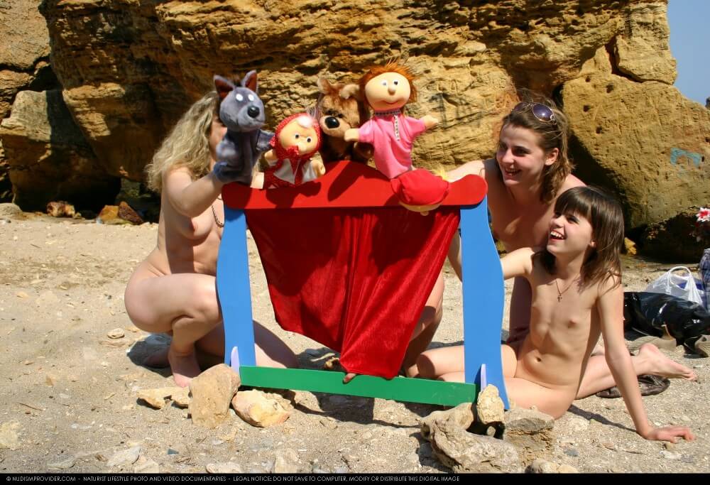 Premium Content # 33 - Naturism and nudism