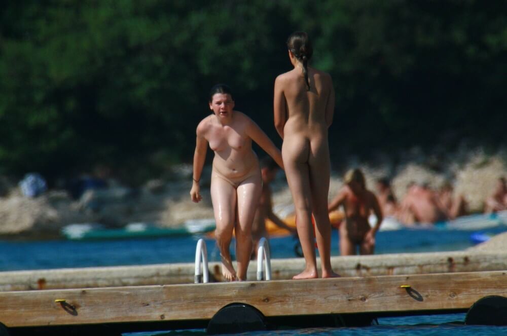 Wooden Island Freedom pics - Naturism and nudism