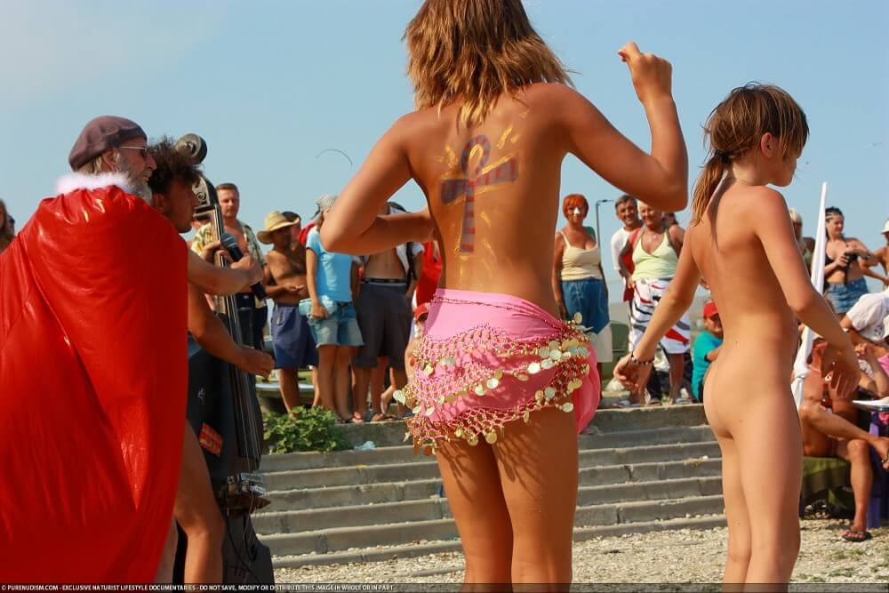 Colorful Carnival Dancing photos - Naturism and nudism
